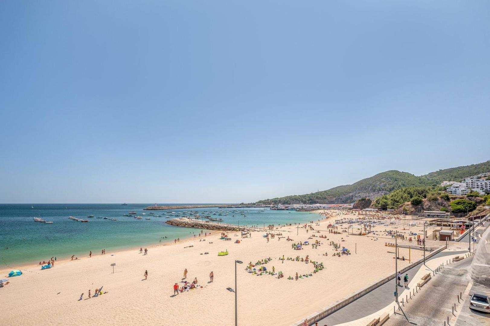 Guestready - Beachfront Naufrago'S Retreat 2 Sesimbra Exterior foto